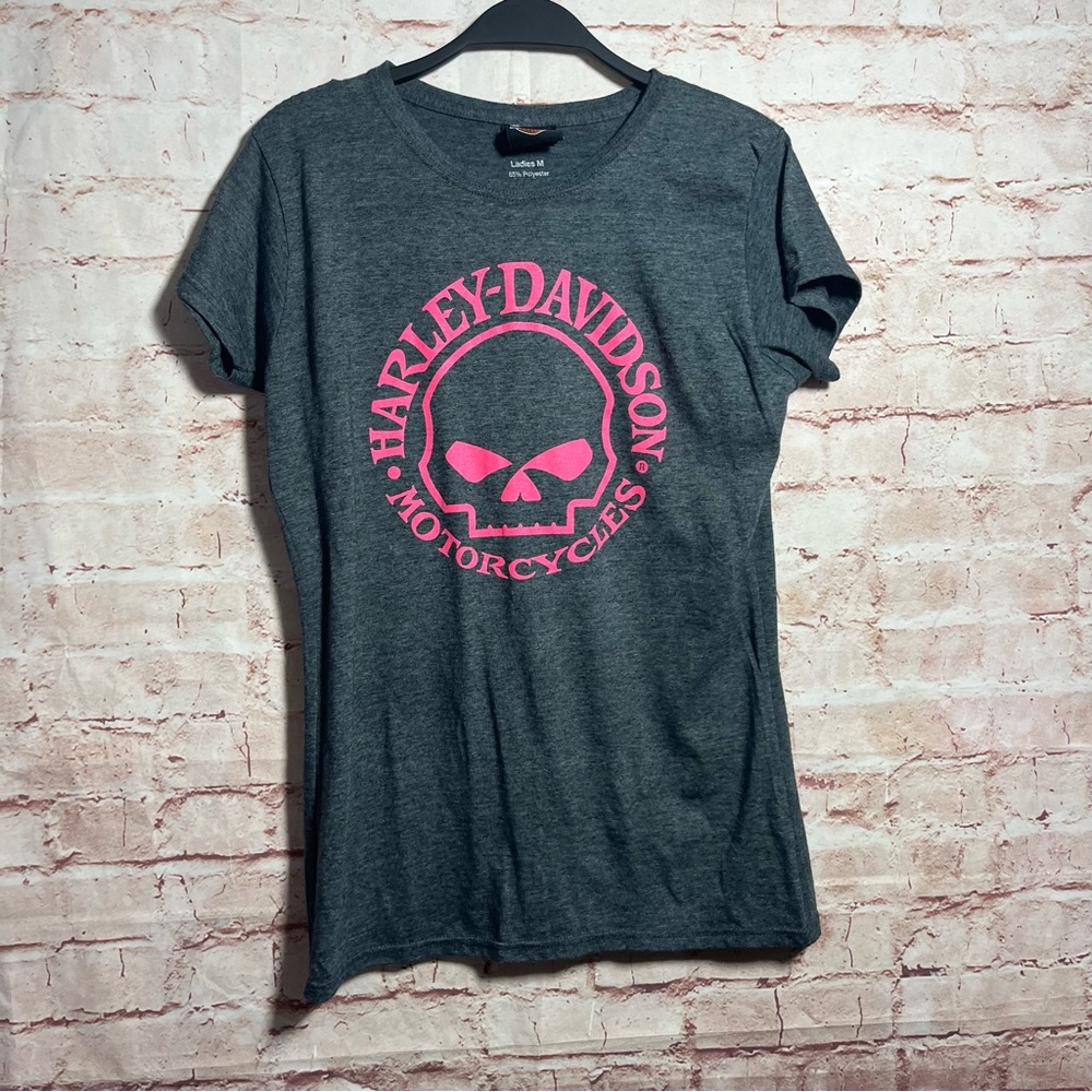 NWOT Women’s gray hot pink shirt sleeve Harley Davidson T-shirt size medium